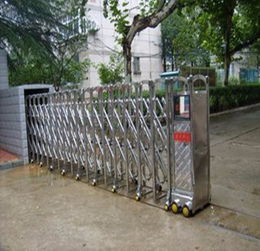 河?xùn)|區(qū)廠大門電動門電話詳情與電動伸縮門選擇指南